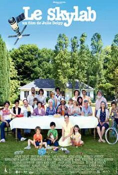 Gökten Bir Uydu Düştü Türkçe Dublaj izle